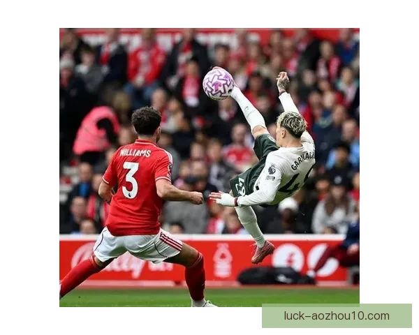 皮阿尼斯力克皮内托夺得关键胜利赛事精彩回顾